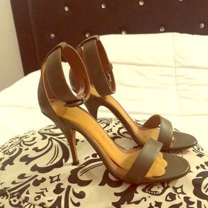 Givenchy Heels - Stunning - Worn Once